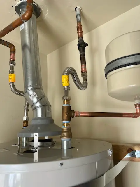 Water heater installation and plumbing repair in De Soto